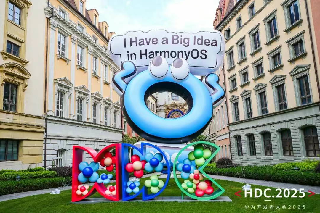 �������������ɣ��ײ���(�й���)���޹�˾��������Я"A+B+C"ս���ع���ҵ������̬